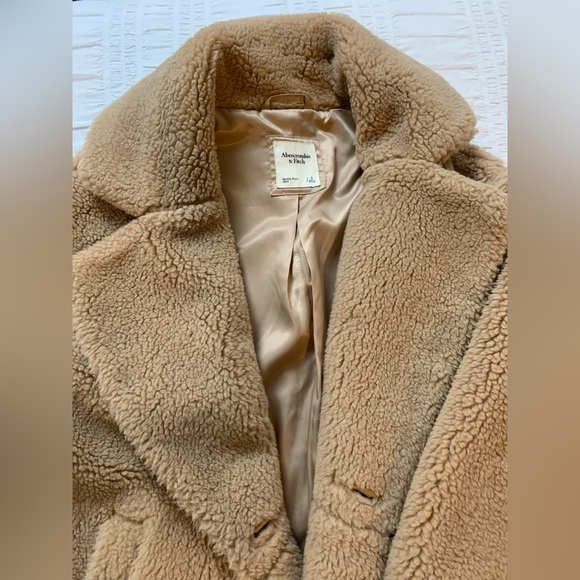 Abercrombie and Fitch Teddy Coat - Picture 3 of 3